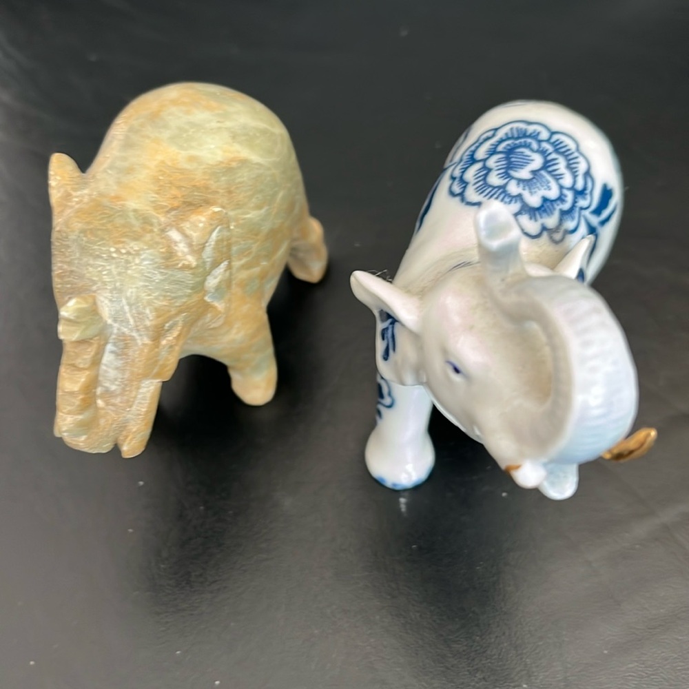 Blue & white porcelain elephant free because of broke  hoof! Just noticed it😵